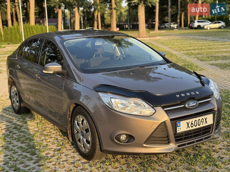 Седан Ford Focus 2013 в 