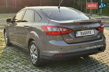 Седан Ford Focus 2013 в 
