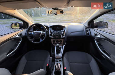 Седан Ford Focus 2013 в 