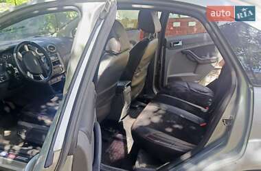 Седан Ford Focus 2005 в 