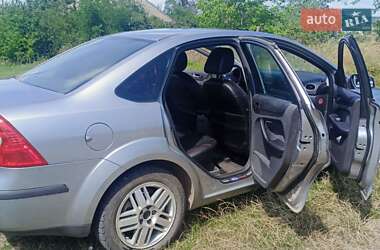 Седан Ford Focus 2005 в 