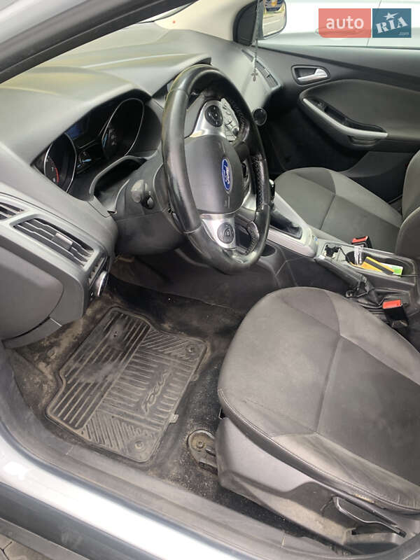 Хэтчбек Ford Focus 2012 в Киеве