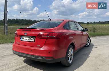 Седан Ford Focus 2015 в 