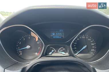 Седан Ford Focus 2015 в 