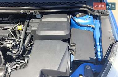 Хэтчбек Ford Focus 2010 в 