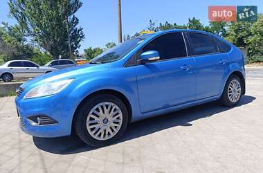 Хэтчбек Ford Focus 2010 в 
