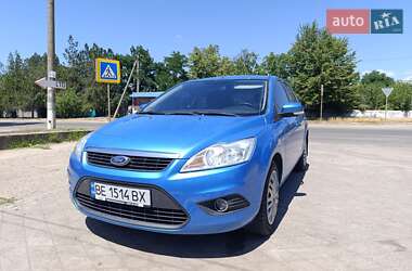 Хэтчбек Ford Focus 2010 в Новой Одессе