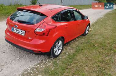 Хэтчбек Ford Focus 2013 в 