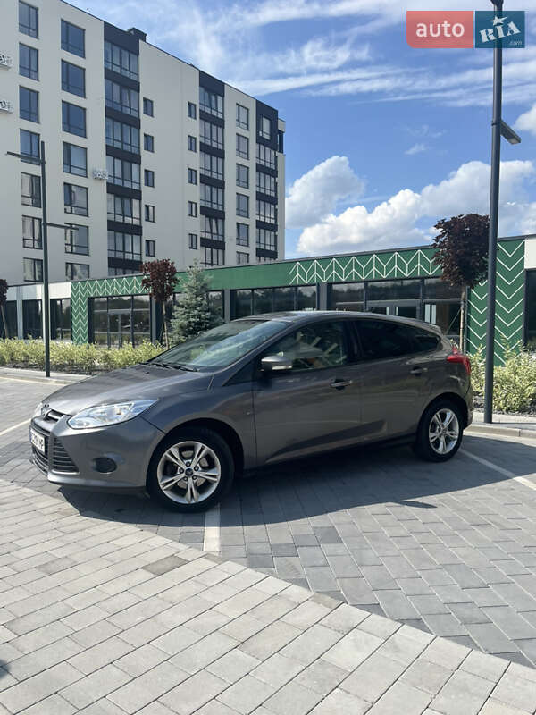 Хэтчбек Ford Focus 2013 в Городке