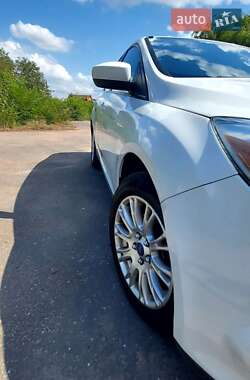 Седан Ford Focus 2012 в 