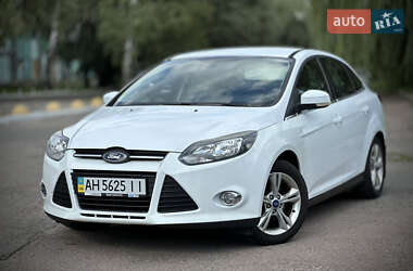 Седан Ford Focus 2013 в 