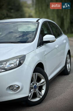 Седан Ford Focus 2013 в 
