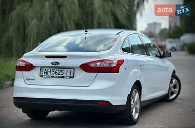 Седан Ford Focus 2013 в 