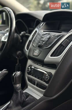 Седан Ford Focus 2013 в 
