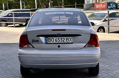 Седан Ford Focus 2002 в 