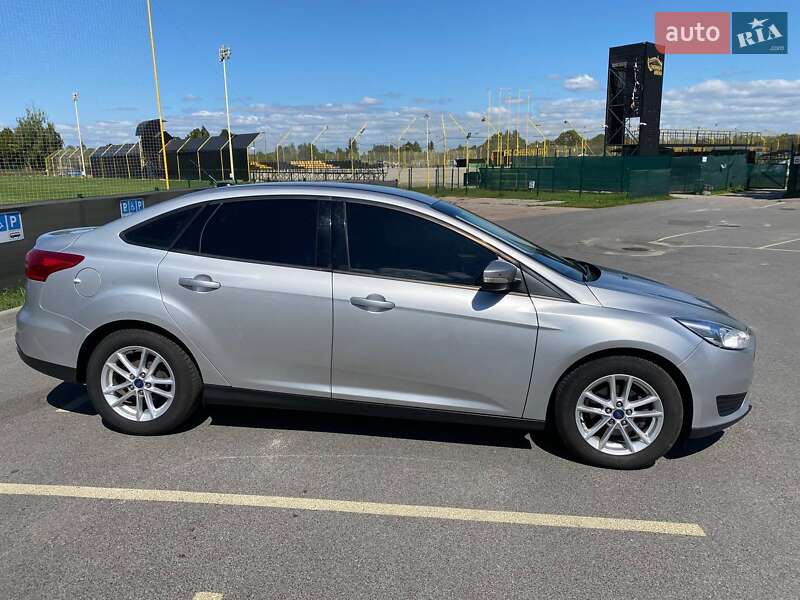 Седан Ford Focus 2016 в Чернигове фото 4 Седан Ford Focus 2016 в Чернигове