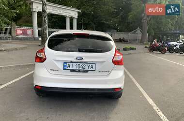 Хэтчбек Ford Focus 2013 в 