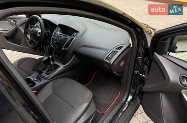 Универсал Ford Focus 2014 в 