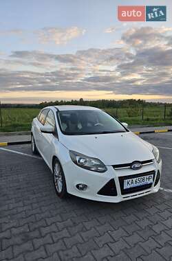 Седан Ford Focus 2014 в 