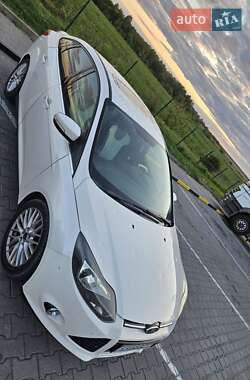 Седан Ford Focus 2014 в 