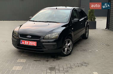 Хэтчбек Ford Focus 2006 в Сарнах