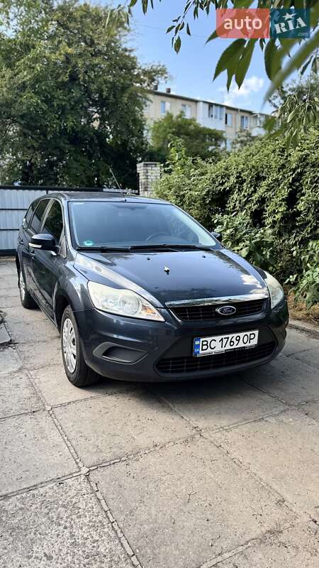 Ford Focus 2010