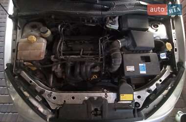 Универсал Ford Focus 2004 в 