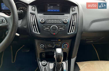 Хэтчбек Ford Focus 2016 в 
