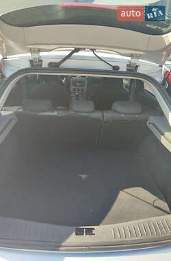 Хэтчбек Ford Focus 2010 в 