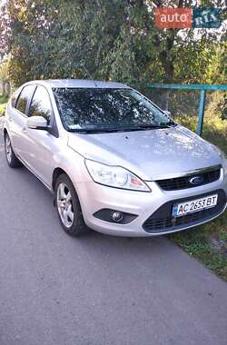 Хэтчбек Ford Focus 2010 в 