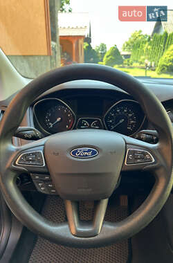 Седан Ford Focus 2017 в 