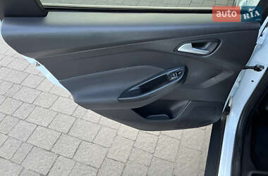 Универсал Ford Focus 2014 в 