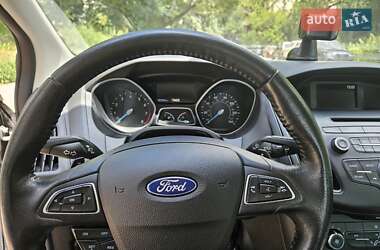 Седан Ford Focus 2016 в 