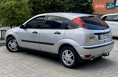 Хэтчбек Ford Focus 1999 в 