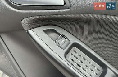 Хэтчбек Ford Focus 2012 в 