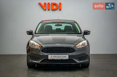 Седан Ford Focus 2015 в 