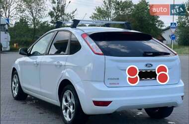 Хэтчбек Ford Focus 2009 в 