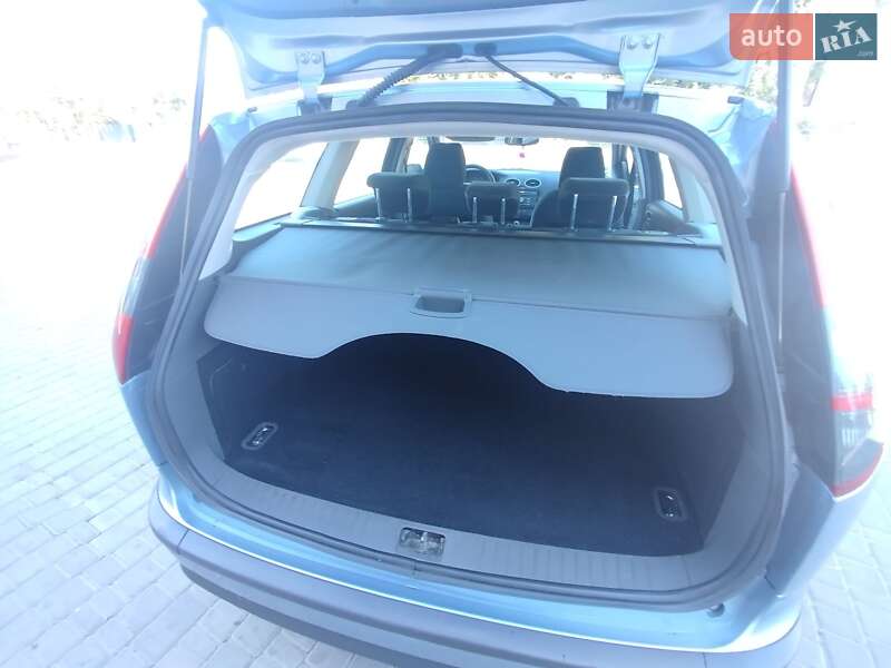 Универсал Ford Focus 2004 в Первомайске