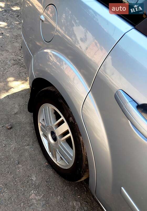 Универсал Ford Focus 2004 в Первомайске