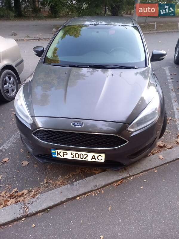 Седан Ford Focus 2015 в 