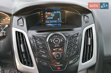 Хэтчбек Ford Focus 2013 в 