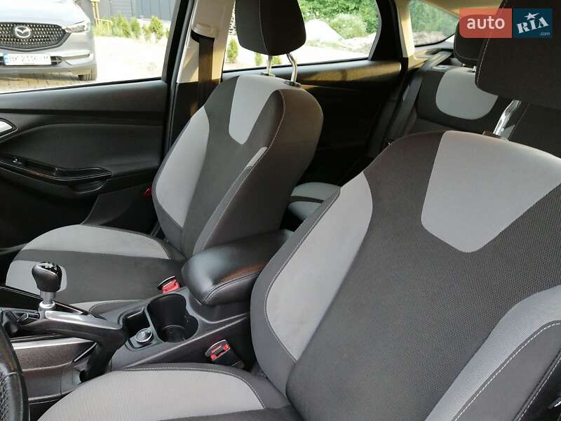 Хэтчбек Ford Focus 2013 в Здолбунове