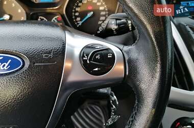 Хэтчбек Ford Focus 2013 в 