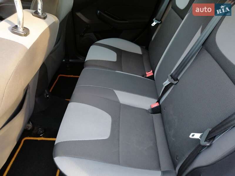 Хэтчбек Ford Focus 2013 в Здолбунове