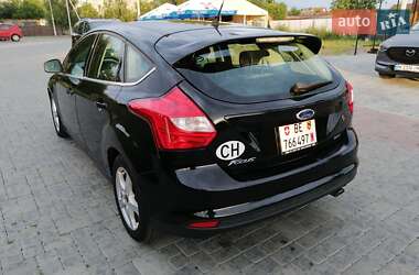 Хэтчбек Ford Focus 2013 в 
