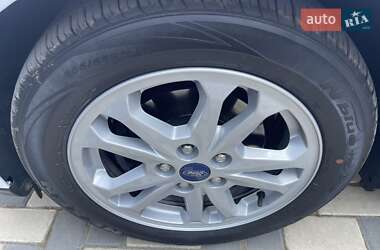 Хэтчбек Ford Focus 2017 в 