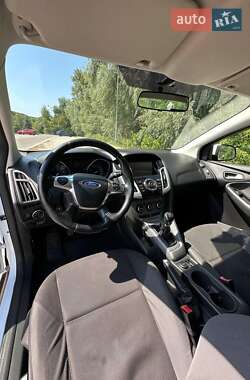 Седан Ford Focus 2013 в 