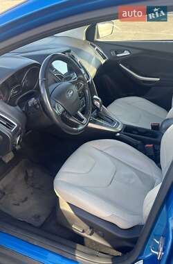 Хэтчбек Ford Focus 2015 в 