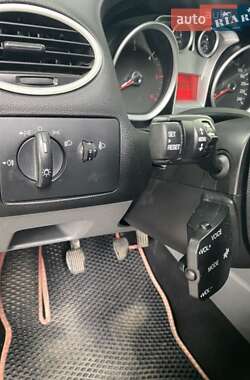 Универсал Ford Focus 2010 в 