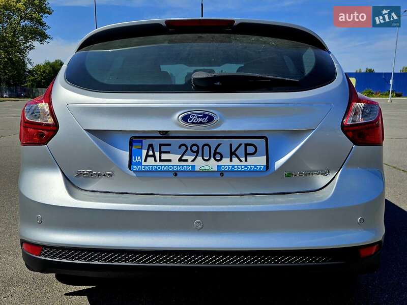 Хэтчбек Ford Focus 2012 в Днепре фото 8 Хэтчбек Ford Focus 2012 в Днепре